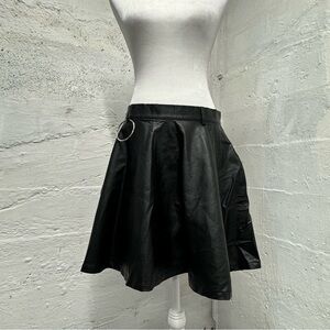 Hot Topic Faux leather Skater skirt